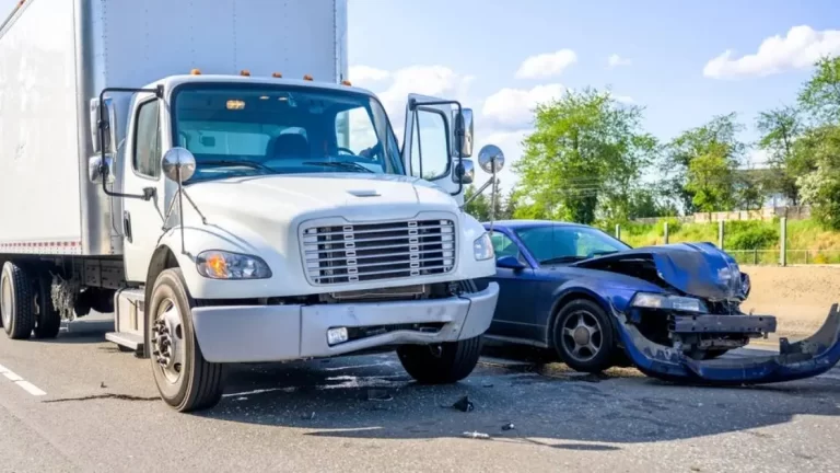 Para contratar un Abogado de Accidentes de Vehículos Comerciales pueden ser más complejos que los accidentes de autos particulares